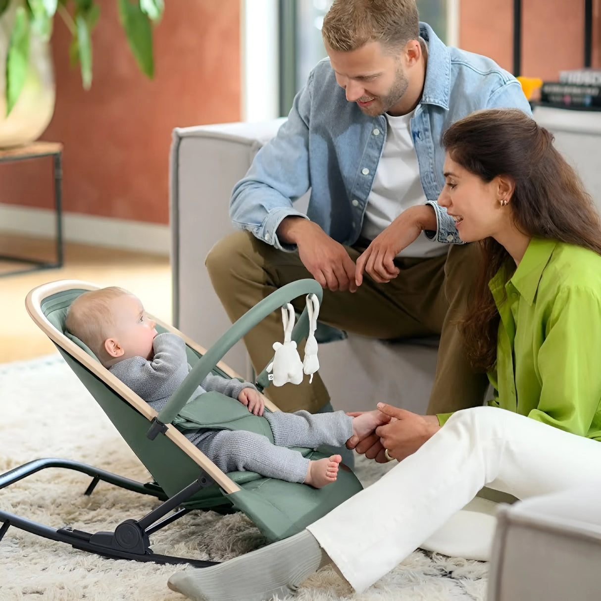 Maxi-Cosi Kori Babysitter med Leksaksbåge för lek och vila