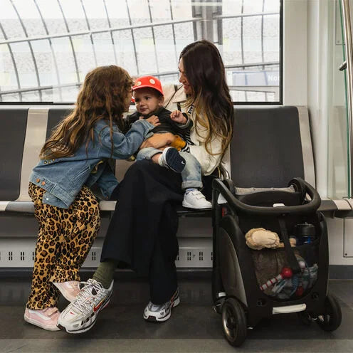 Hopfällbara resevagnen Bugaboo Ant med förvaring