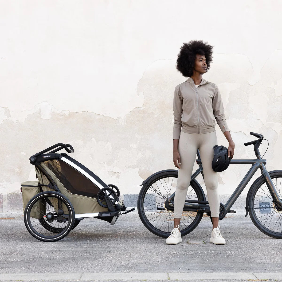 Hyr multisportcykelvagnen Thule Chariot Cross 2 Enkel av Parently