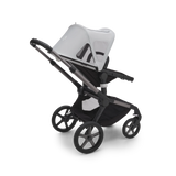Bugaboo Fox 5 Breezy sufflett i dimgrå med ventilationsfönster monterad på sittvagn, sedd från sidan