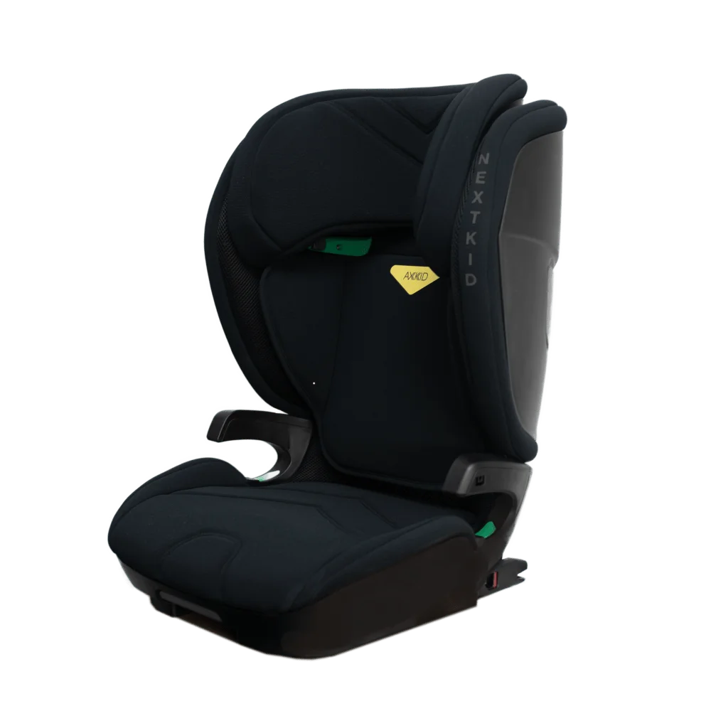Bilbarnstolen från Axkid i modellen Nexkid och färgen Shell Black