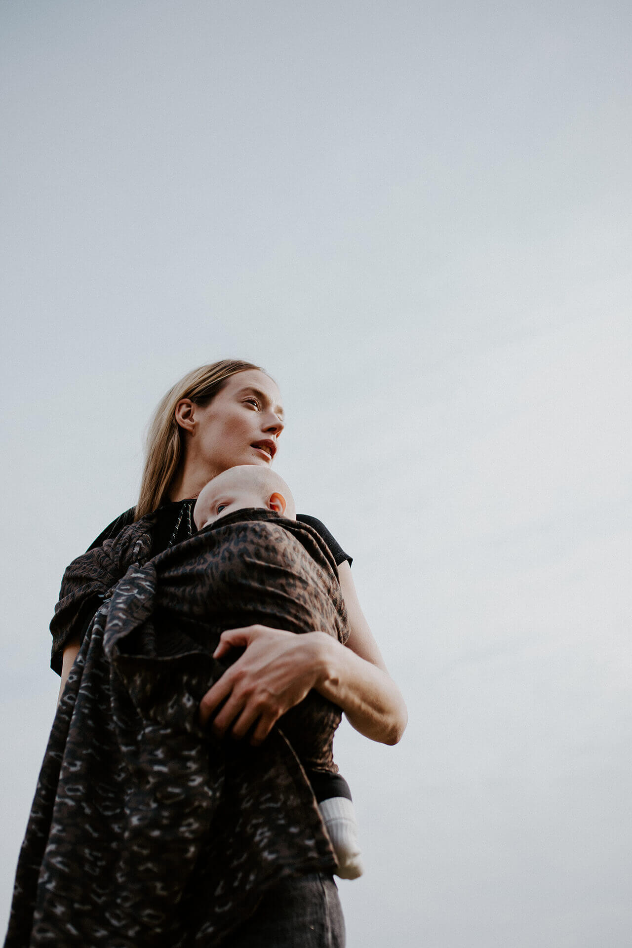 Luie Baby Sling - Leo