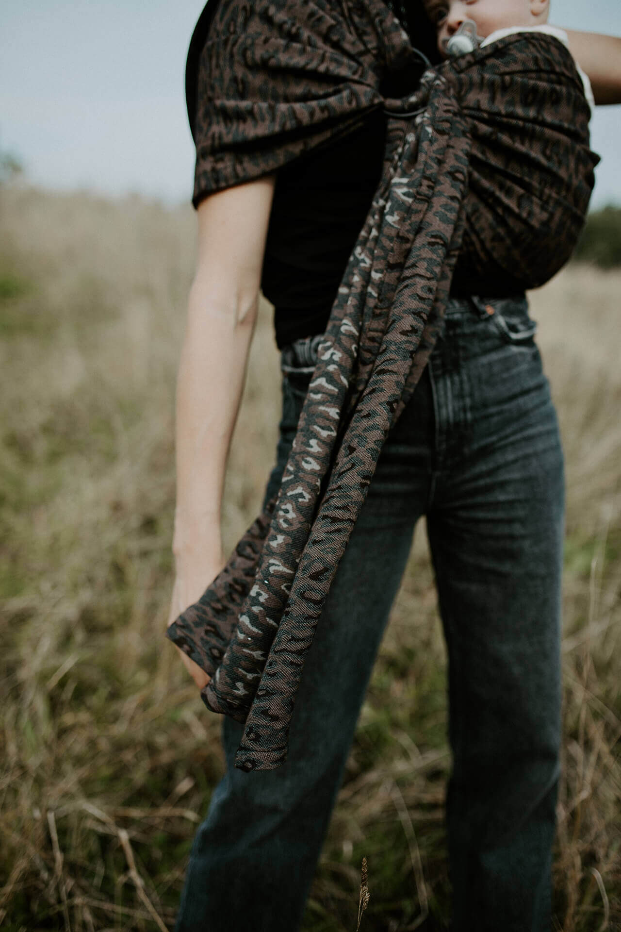 Luie Baby Sling - Leo